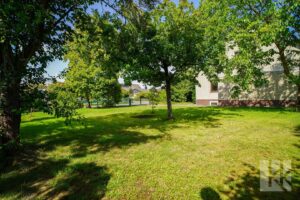 Garten mit gewachsenem Baumbestand