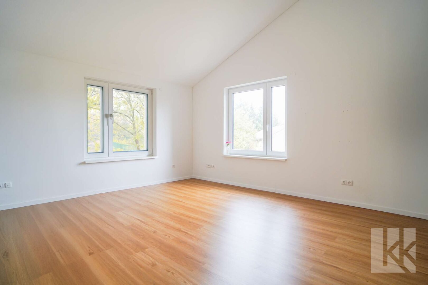 ...zwei große, helle...