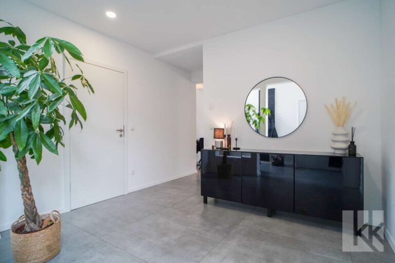 ...viel Platz für eine Garderobe