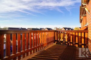 ...Zugang zum Balkon