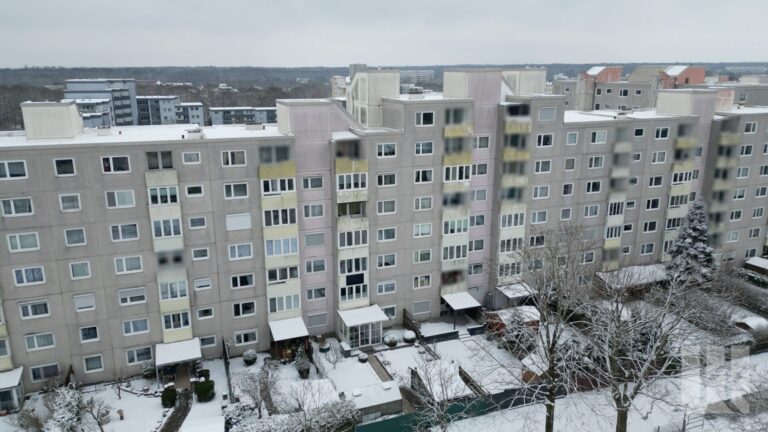 Außenansicht des Wohnblocks.