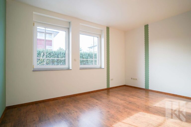 Schlaf-, Gäste-, Kinder- oder Arbeitszimmer im EG