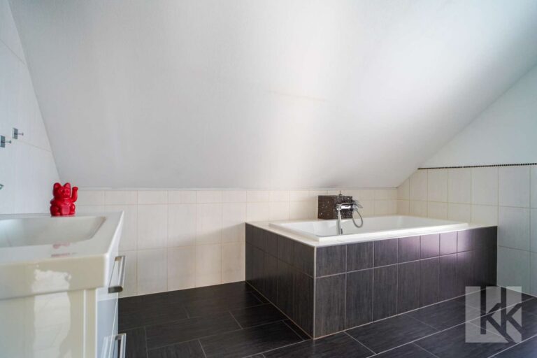 Das zweite Badezimmer ebenso mit...