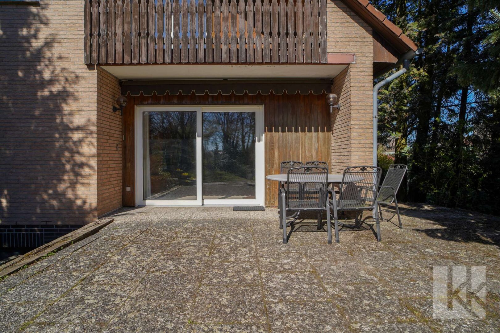 Davor: Die Terrasse
