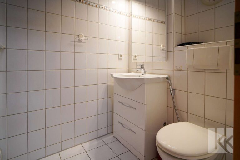 Badezimmer im EG mit...