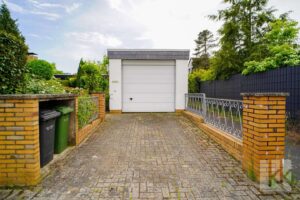 Praktische Nebengebäude wie eine Garage,...