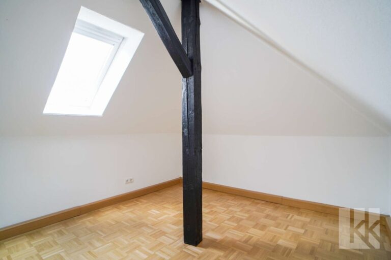 Praktisches, separates Arbeitszimmer