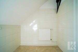 ...Platz für Waschmaschine und Trockner