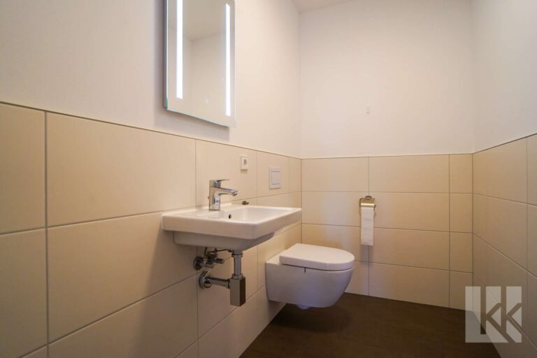 Gäste-WC im Eingangsbereich
