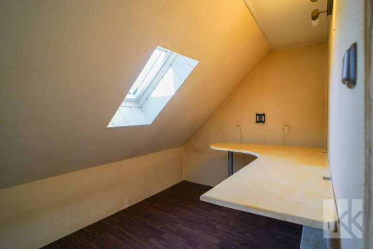 Ein praktischer Abstellraum rundet die Etage ab