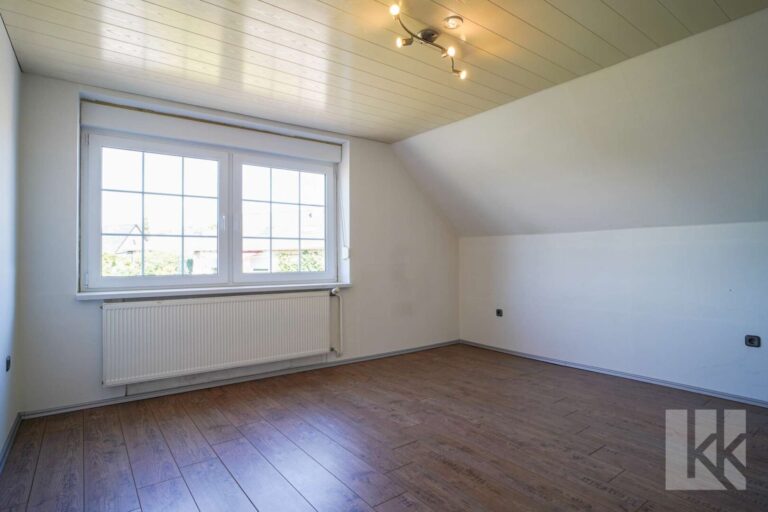 ...zwei kleinere Zimmer, ...