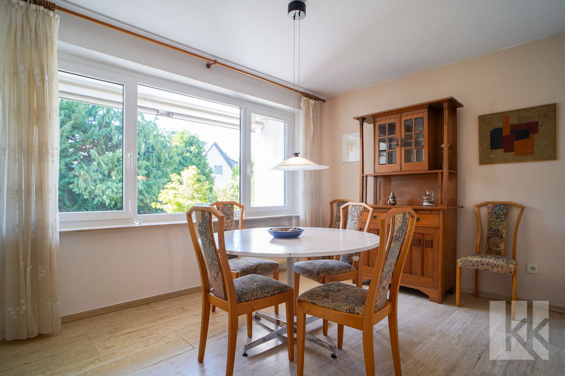 …Wohn- und Essbereich…