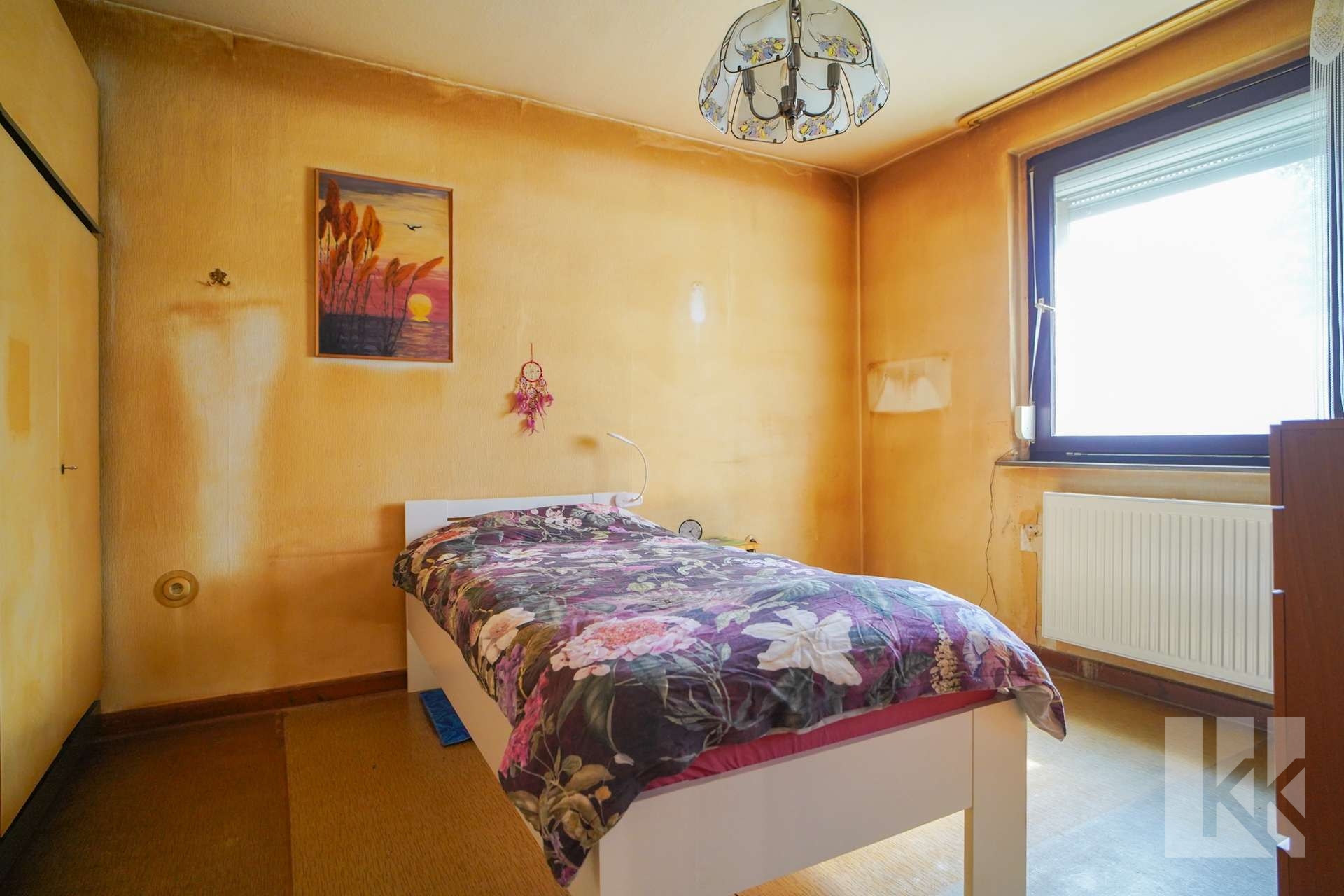 Außerdem: Ein Schlafzimmer...