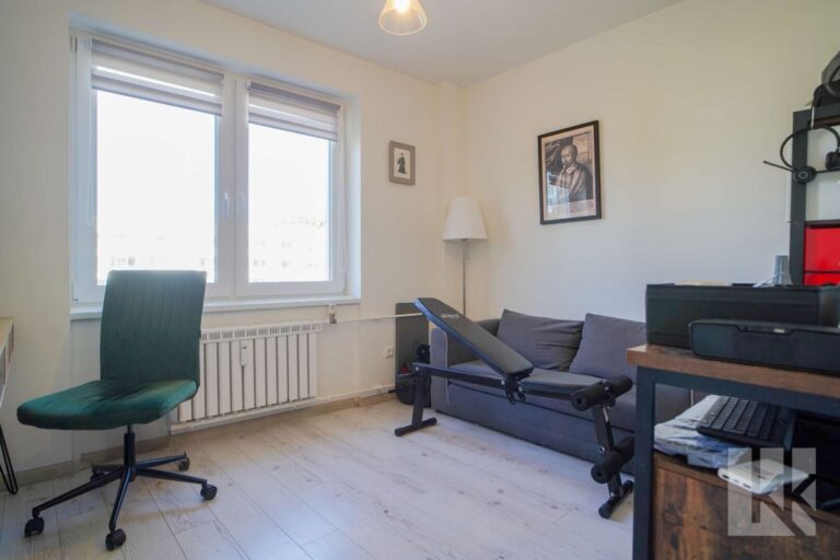 …ein zweites Zimmer als Büro.
